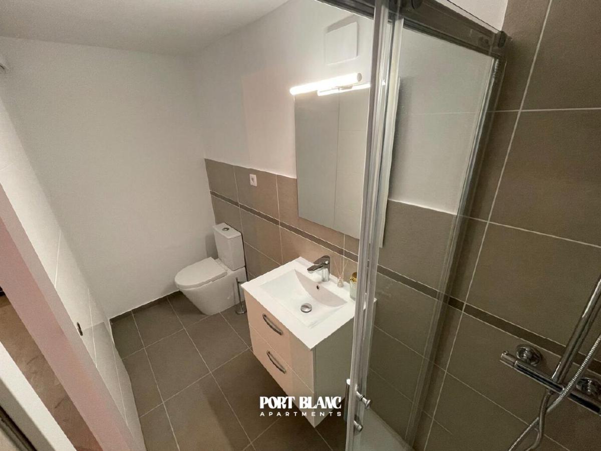 Portblanc - 4 *